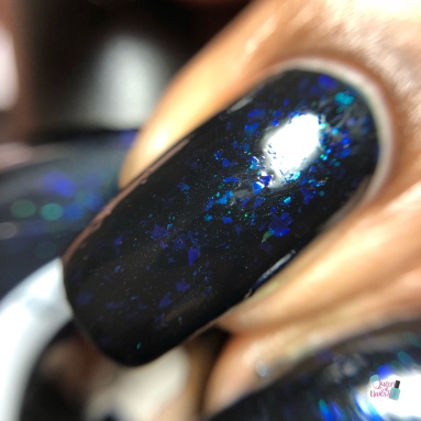 Lemming Lacquer - Deeper into the Further - macro
